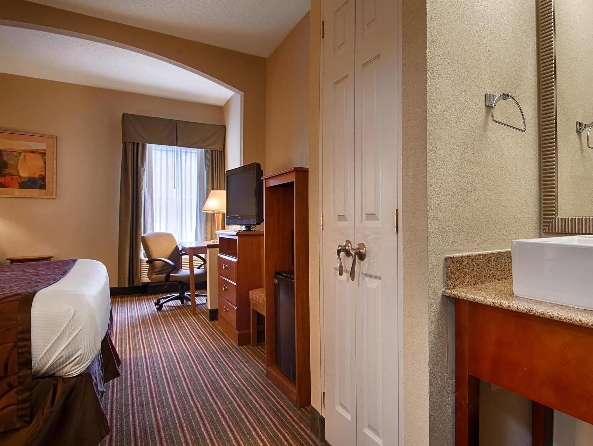 Best Western Plus Edison Inn Гарнер Экстерьер фото